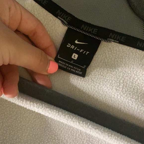 Nike Sweater - Picture 2 of 5